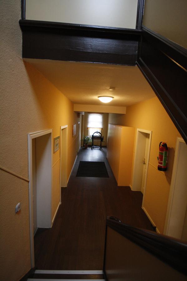Hotel-Gaststatte Mutter Buermann Hemmingen  Buitenkant foto